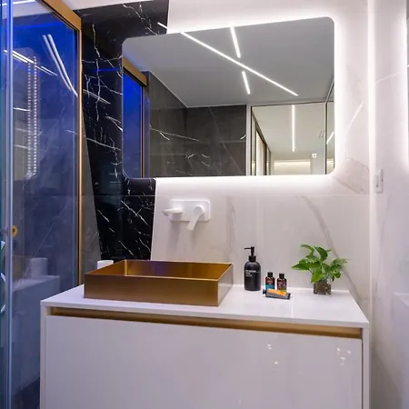 H Experience Spectacular Rooftop Loft 아파트
