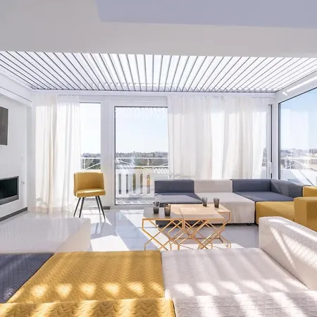 H Experience Spectacular Rooftop Loft *